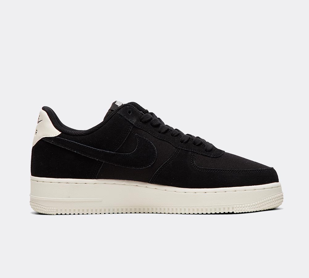 Nike Air Force 1 Trainer - Black / Sail