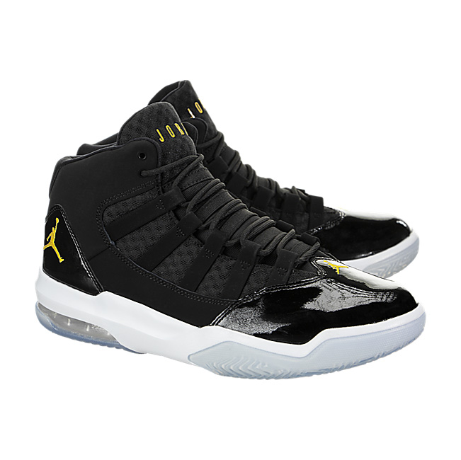 Jordan Max Aura - Black / University GoldpWhite