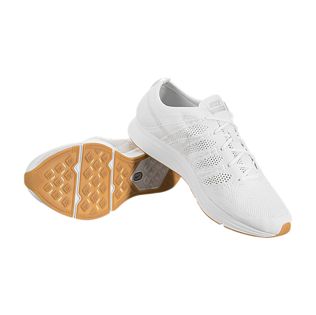 NIke Flyknit Trainer - White / Gum Light Brown