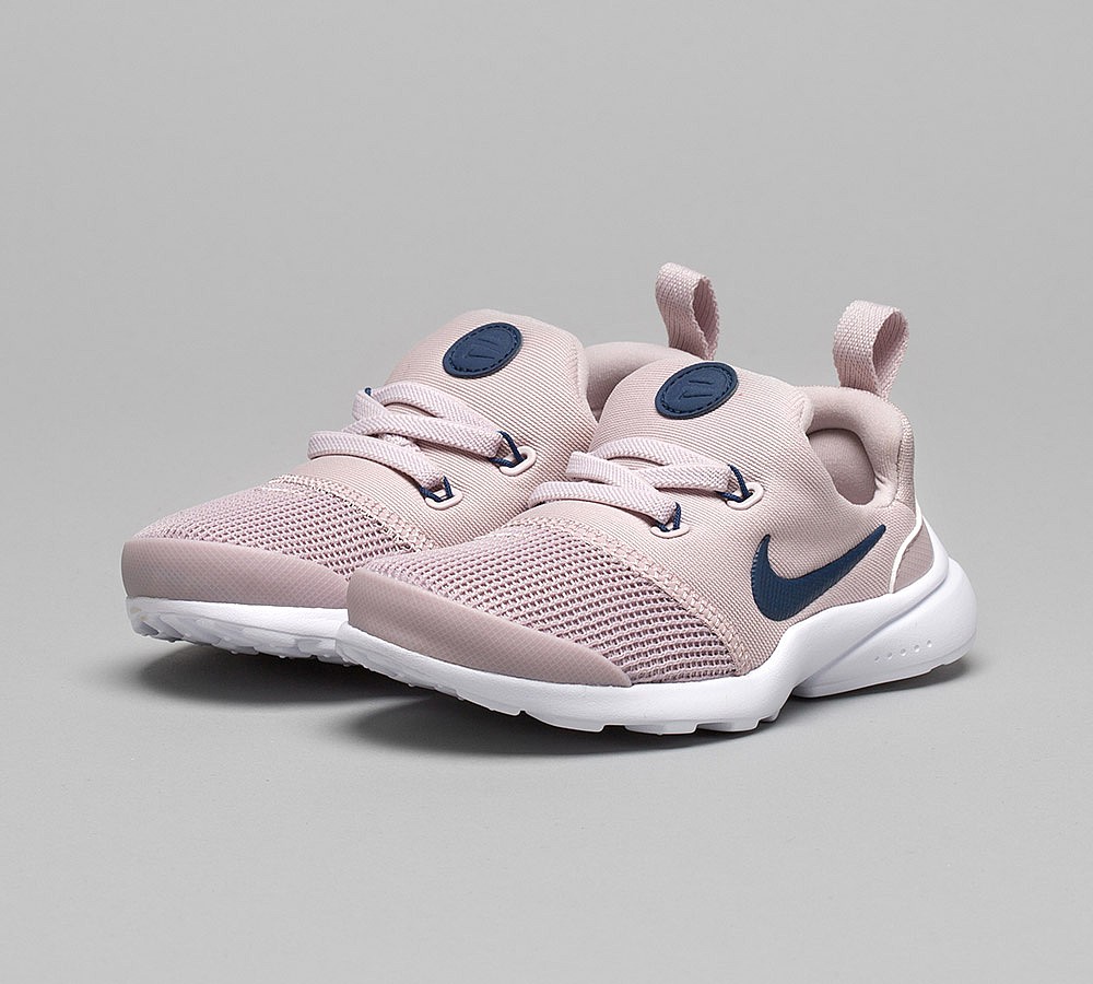 Nike Nursery Presto Fly Trainer | Rose / Navy / White