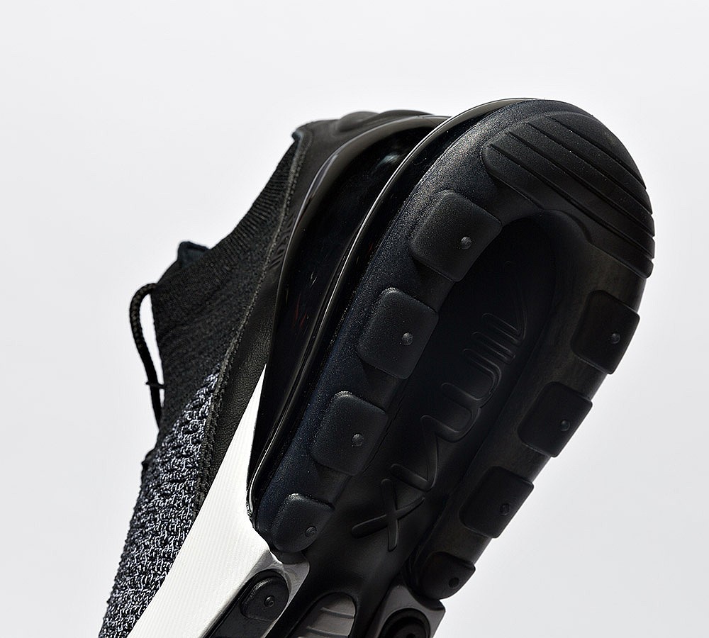 Nike Air Max 270 Flyknit Trainer - Black / White