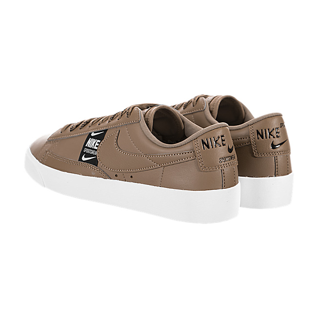 Nike Women Blazer Low SE - Desert Dust / Black