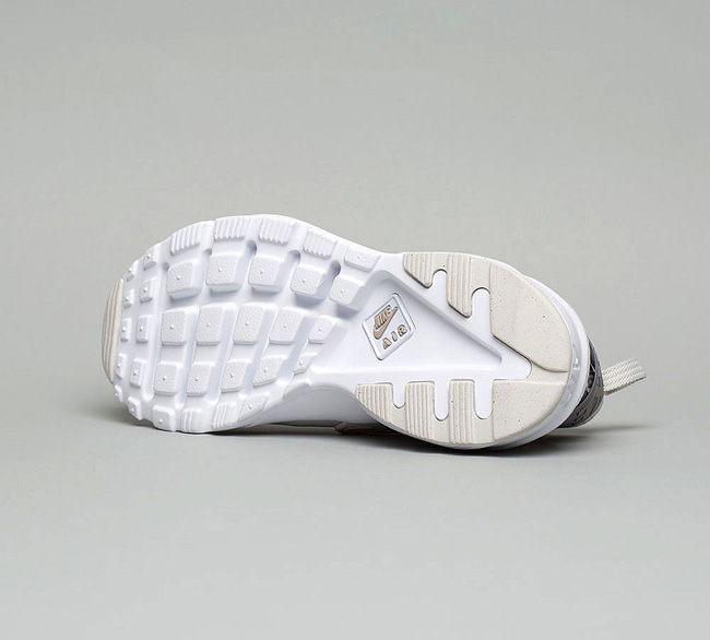 Nike Junior Air Huarache Run Ultra Trainer | Light Bone / Cobblestone