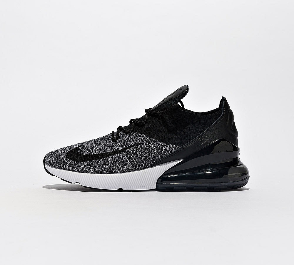 Nike Air Max 270 Flyknit Trainer - Black / White