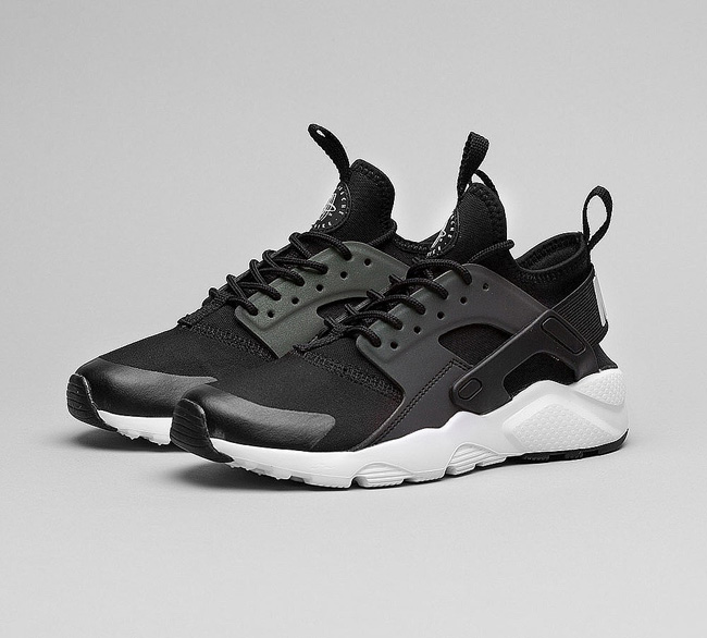 Nike Junior Air Huarache Run Ultra Trainer | Black / Wolf Grey / White