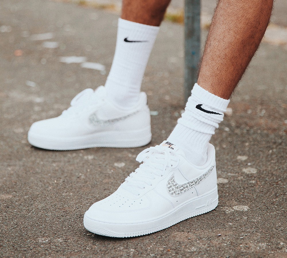 Nike Air Force 1 '07 LV8 'JDI' Trainer - White / Black / Total Orange