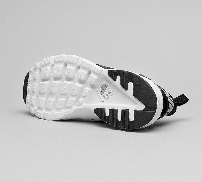 Nike Junior Air Huarache Run Ultra Trainer | Black / Wolf Grey / White