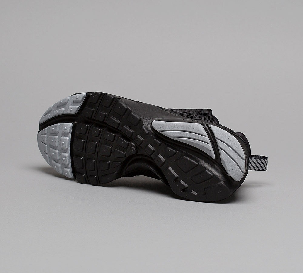 Nike Junior Presto Fly Trainer | Black / Anthracite