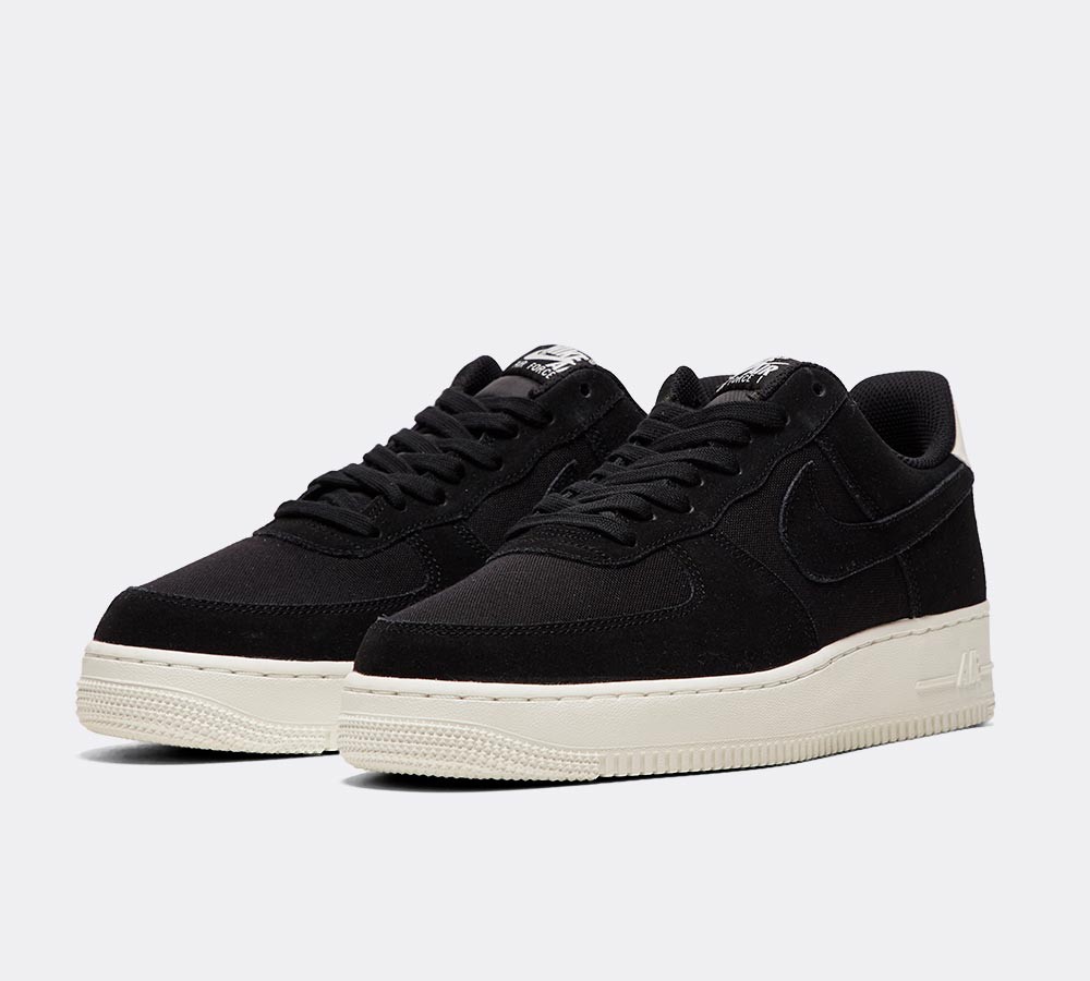 Nike Air Force 1 Trainer - Black / Sail