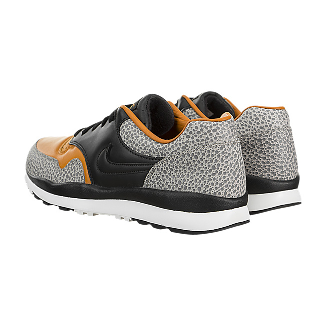 Nike Air Safari QS - Black / Monarch