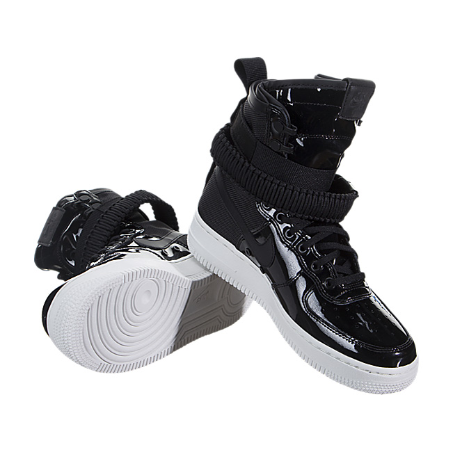 Nike Women SF Air Force 1 SE - Black / Black-Silver
