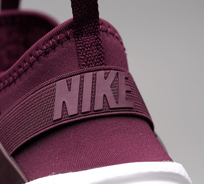 Nike Infant Air Huarache Run Ultra SE Trainer | Bordeaux / White