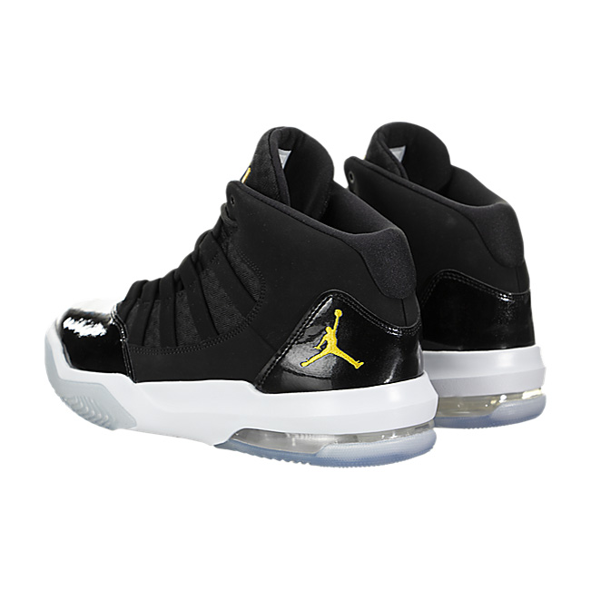 Jordan Max Aura - Black / University GoldpWhite