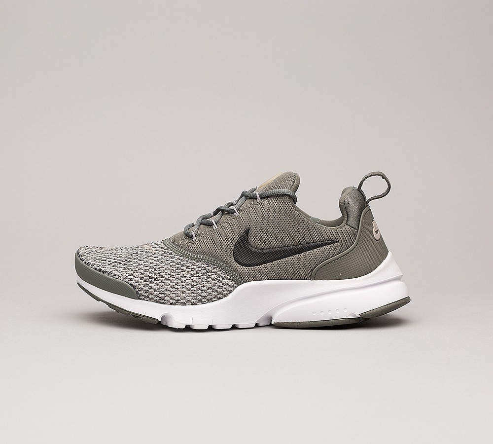 Nike Junior Air Presto Fly SE Trainer | River Rock / Black / Cobblestone