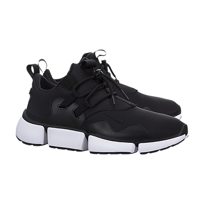 Nike Pocketknife DM - Black / Black-White