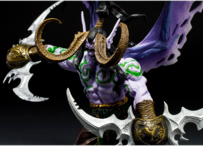 World of Warcraft Deluxe Collector Figure Illidan Demon Form