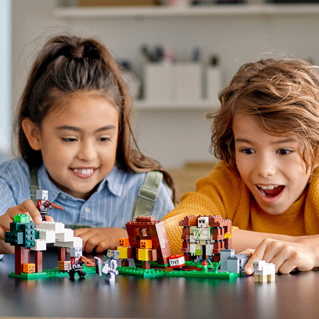 Minecraft The Pillager Outpost 21159 Brick Building Kit