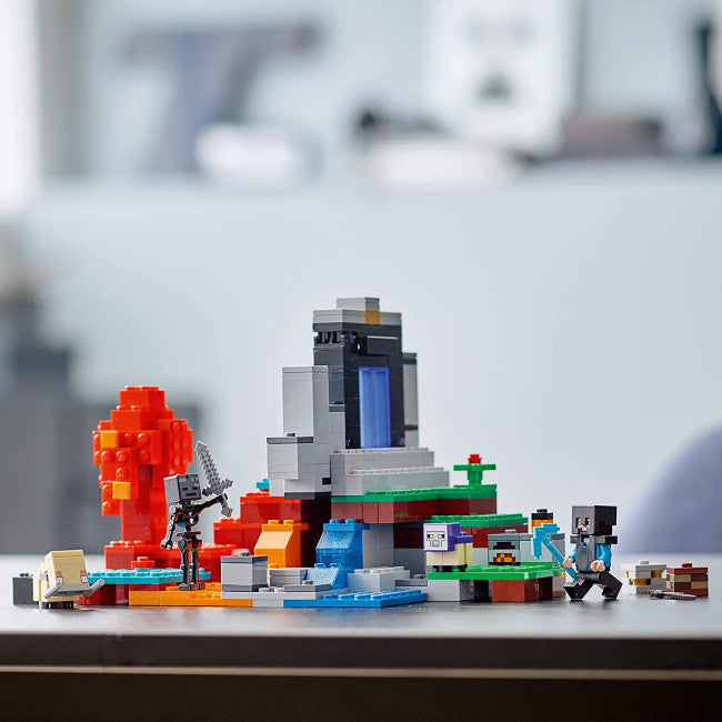 Minecraft The Ruined Portal 21172 Brick Building Kit