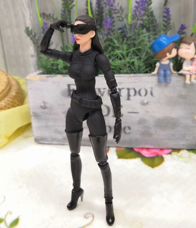 Mafex Medicom Selina Kyle Action Figure