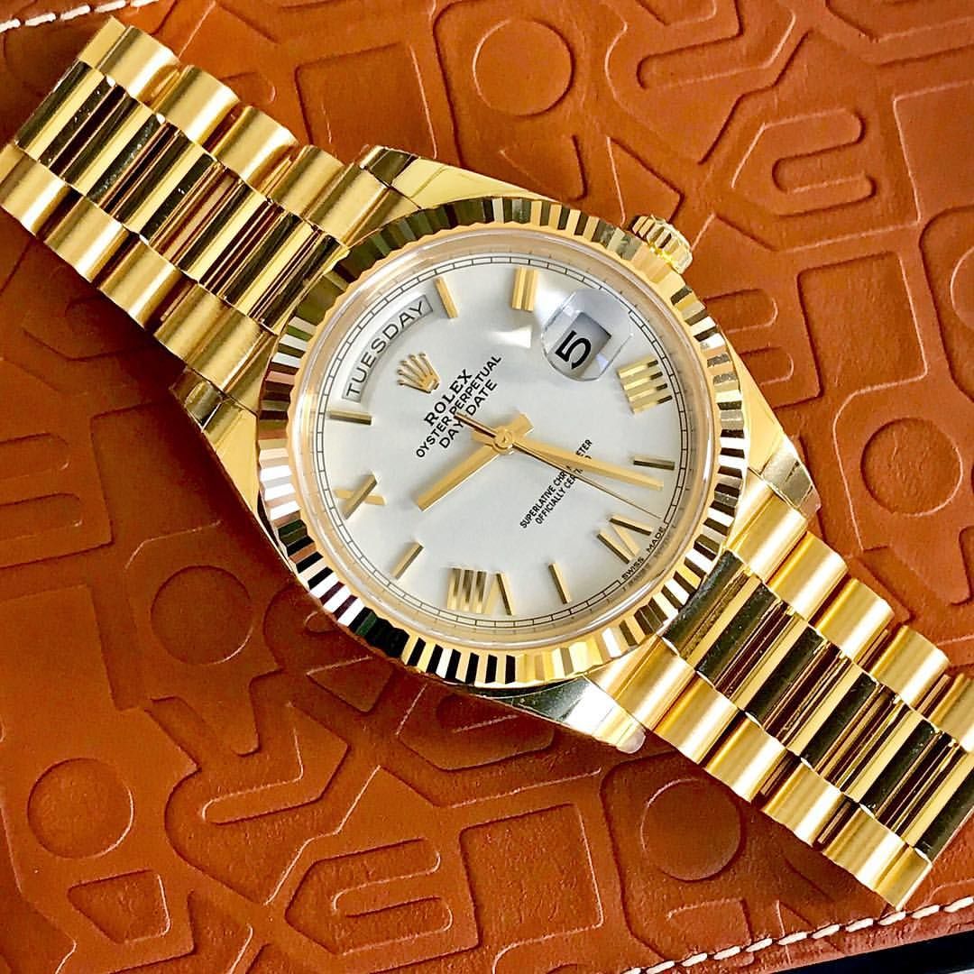 rol€x 228238 DAY-DATE 40MM PRESIDENT 18K YELLOW GOLD SILVER ROMAN DIAL