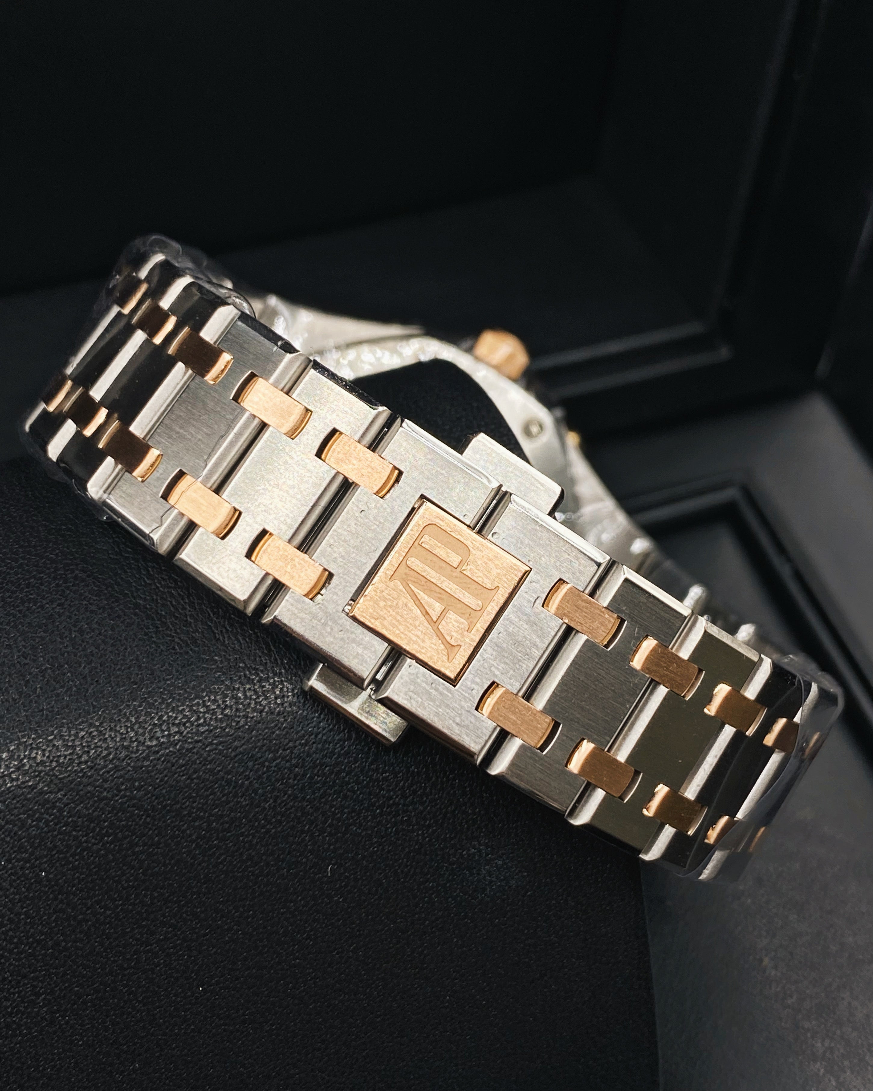 AUDEM@RS P!GUET Royal Oak Selfwinding Silver dial, 37mm, Steel and 18k Rose gold,