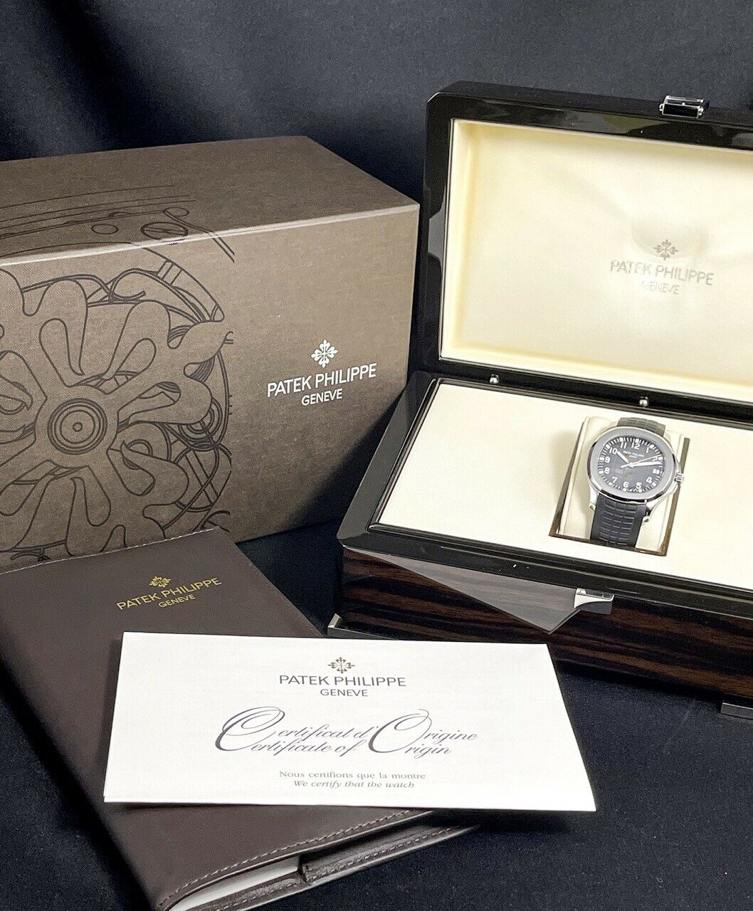 PAT€K PHIL!PPE Aquanaut Aquanaut 5167A-001 / Unworn / Complete Box & Papers