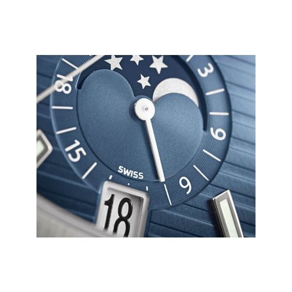 PAT€K PHIL!PPE Nautilus Steel 5726-1A-014 with Black Gradated dial