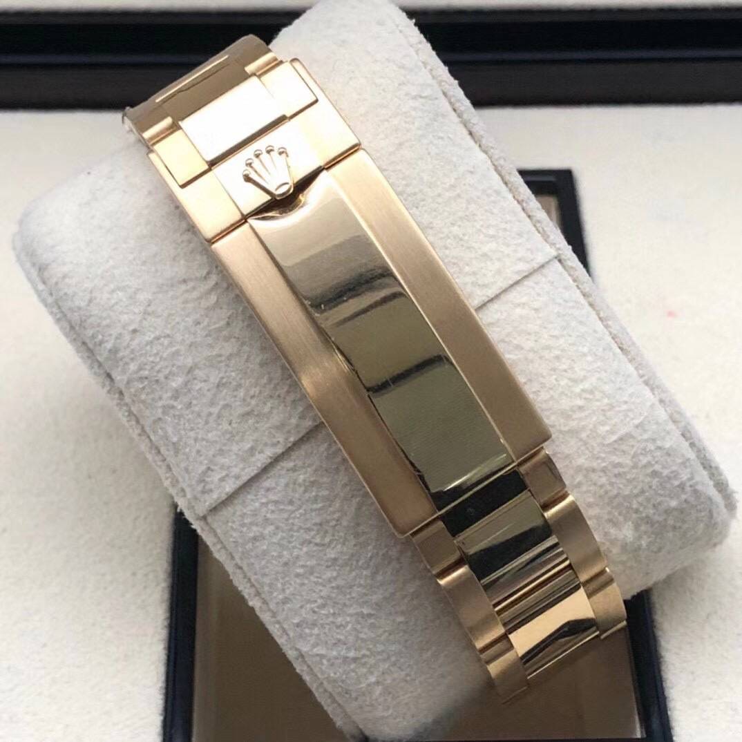 rol€x Perpetual Submariner m126613ln Series