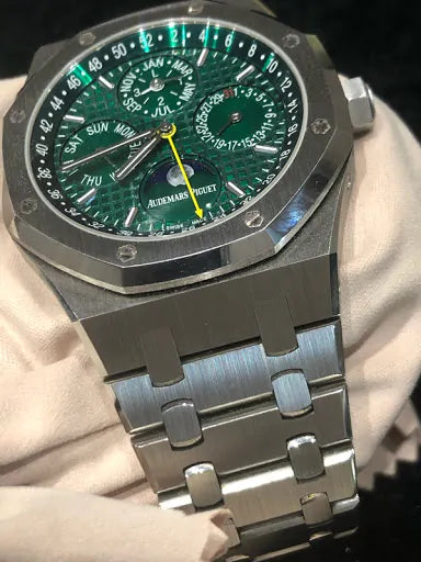 AUDEM@RS P!GUET Royal Oak Perpetual Calendar Green Dial Watch 41MM