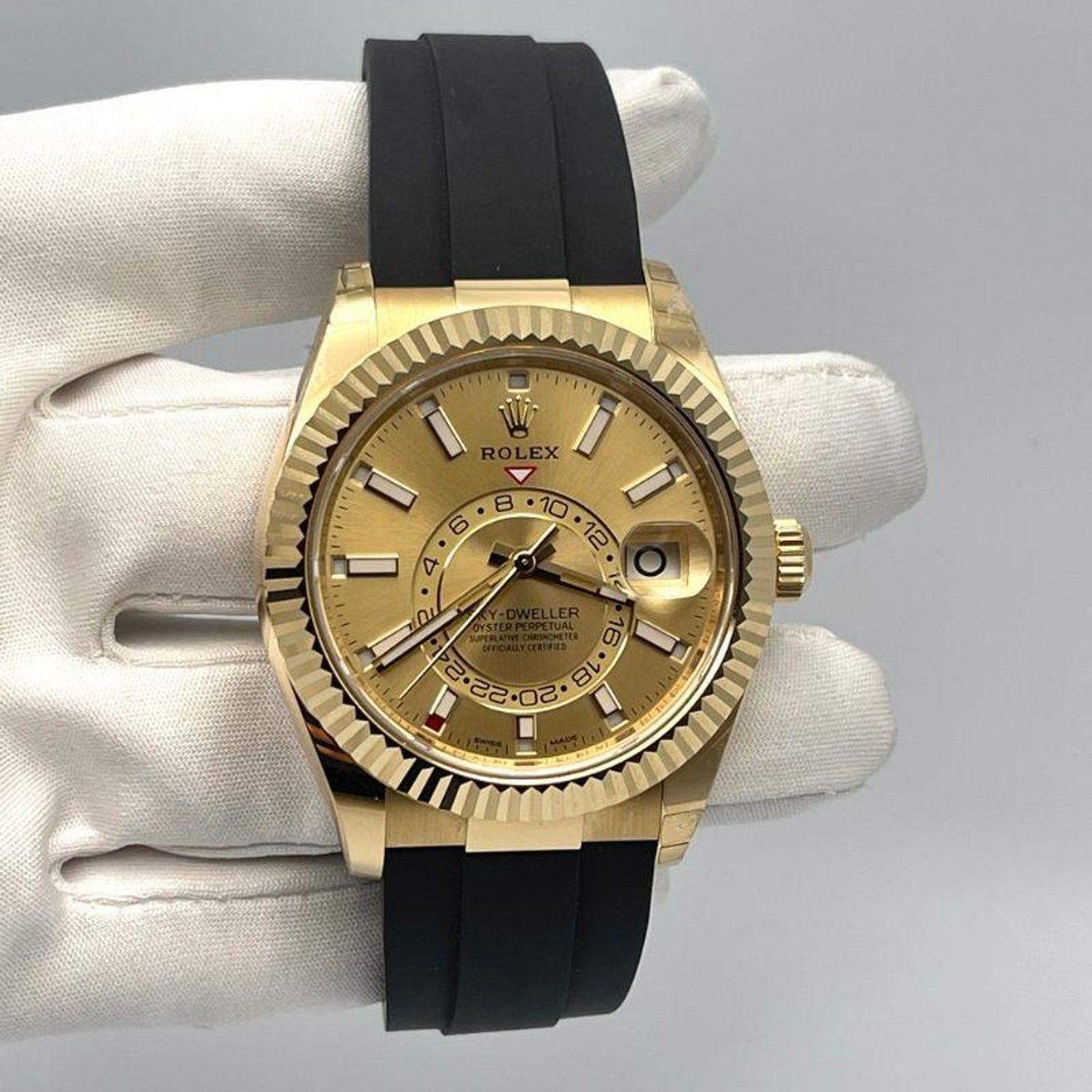 ROL€X Sky-Dweller Yellow Gold Champagne Dial 326238