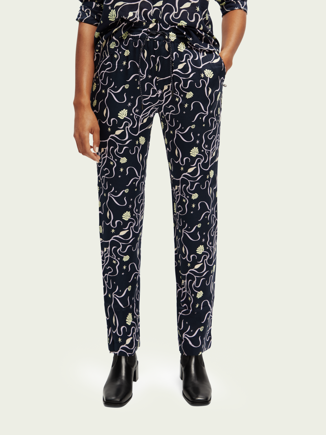 Nina Mid-Rise Tapered Jogger | scotch & soda outlet