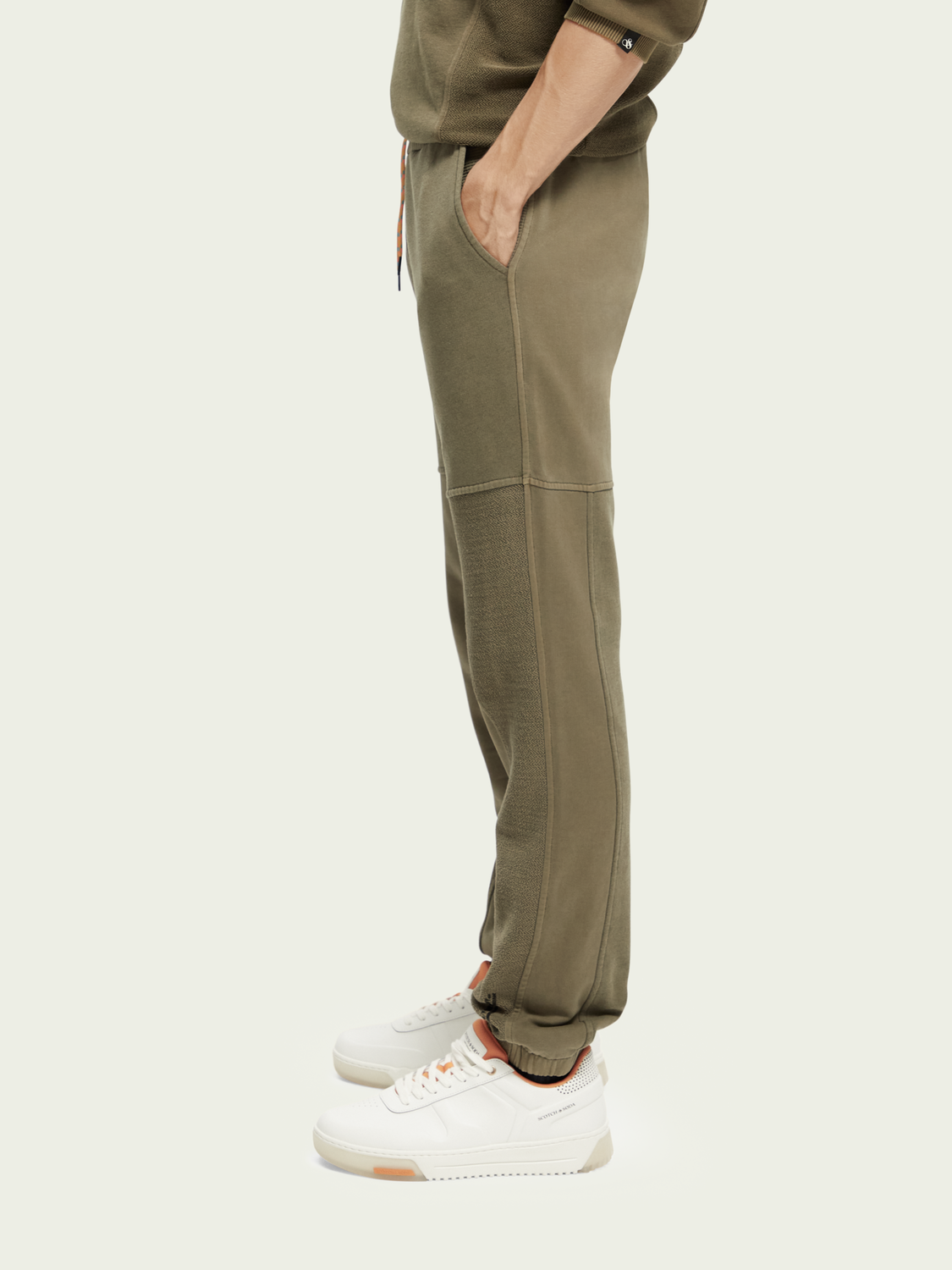 Patched Organic Cotton Felpa Sweatpants | Scotch And Soda Outlet