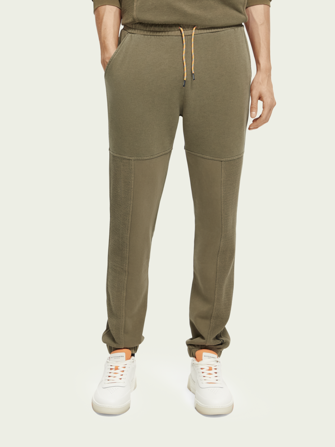 Patched Organic Cotton Felpa Sweatpants | Scotch And Soda Outlet
