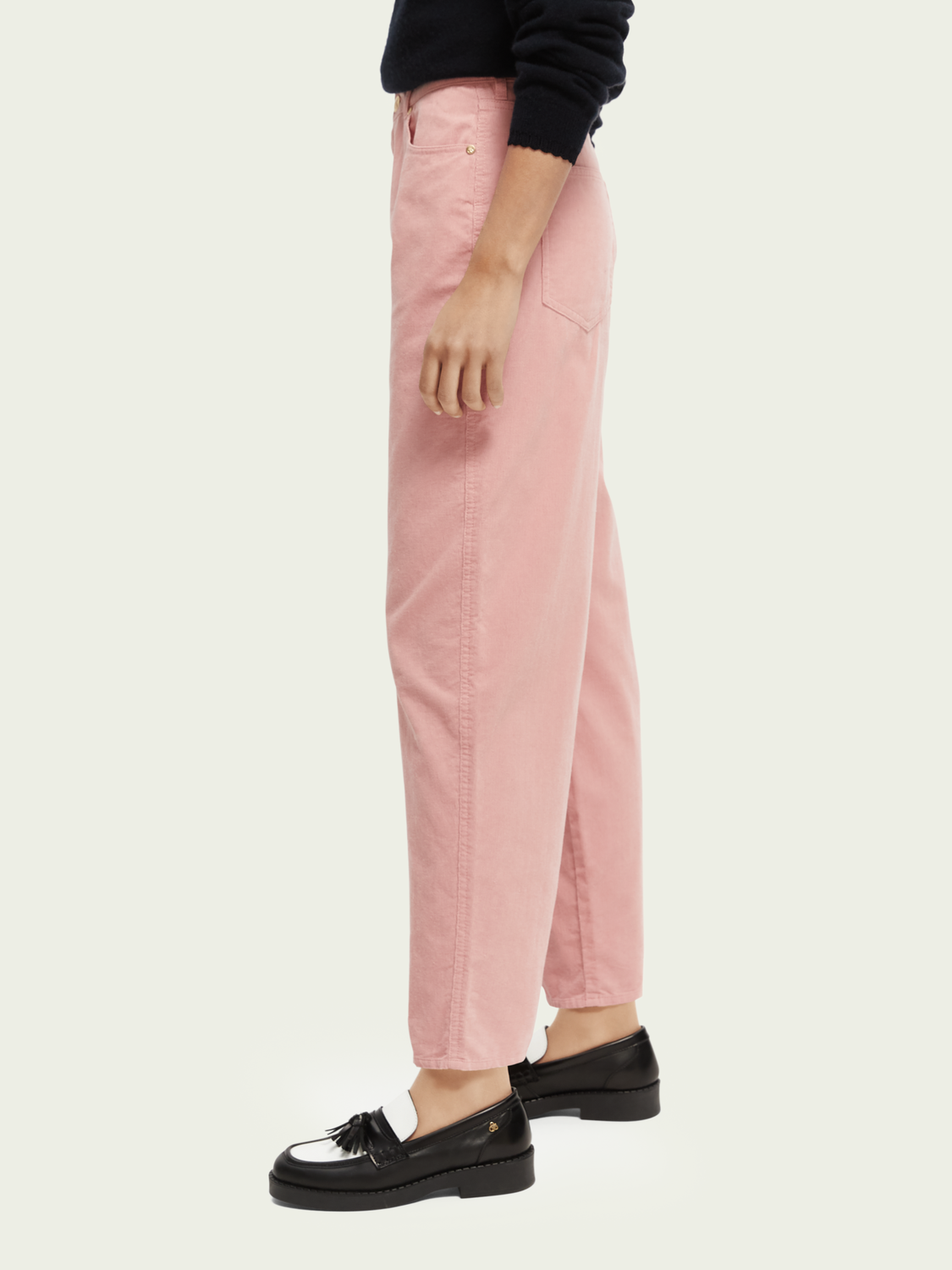 The Tide Balloon Fit Corduroy Trousers | scotch & soda outlet