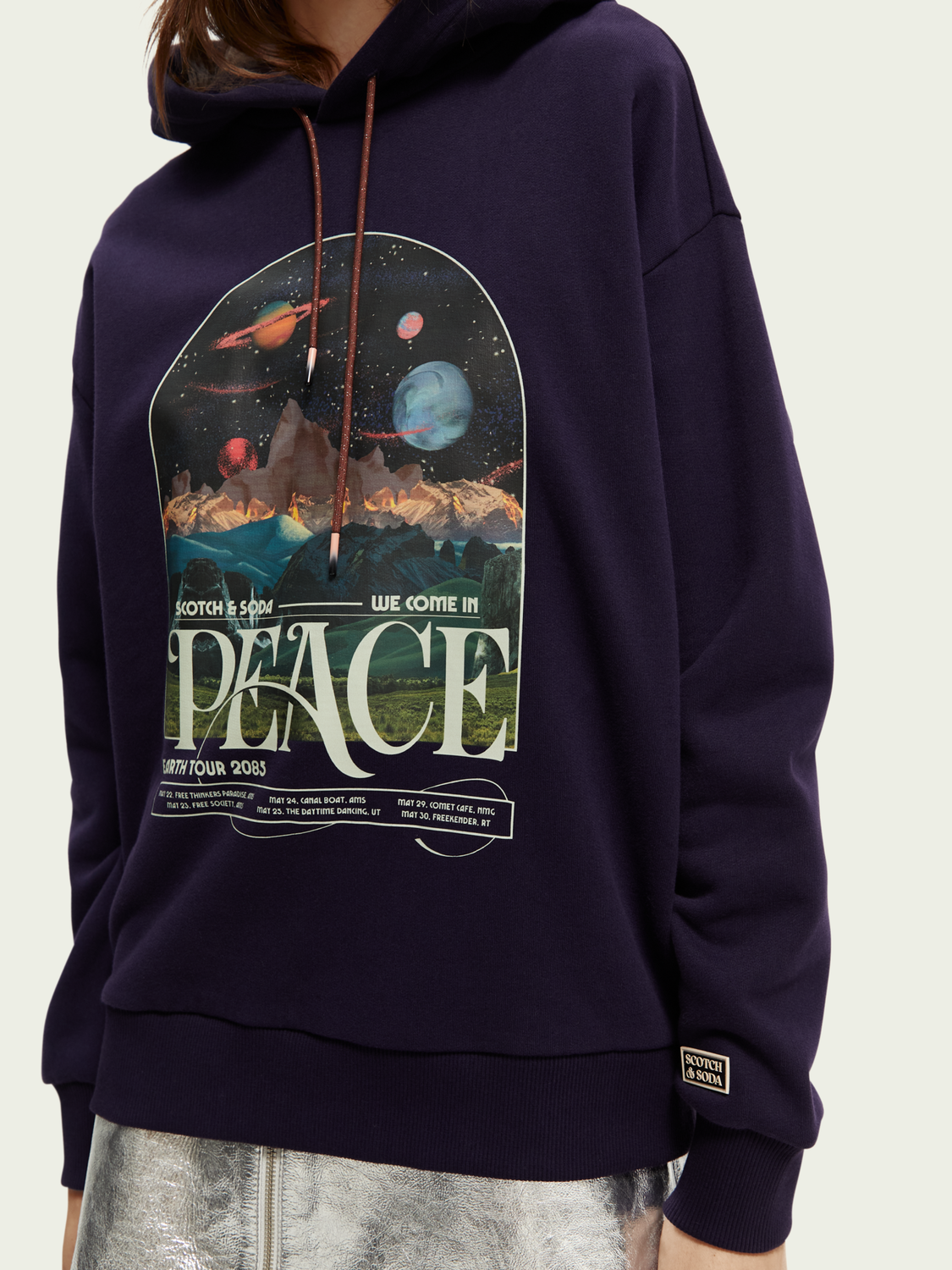 Loose Fit Organic Cotton Artwork Hoodie | scotch & soda outlet