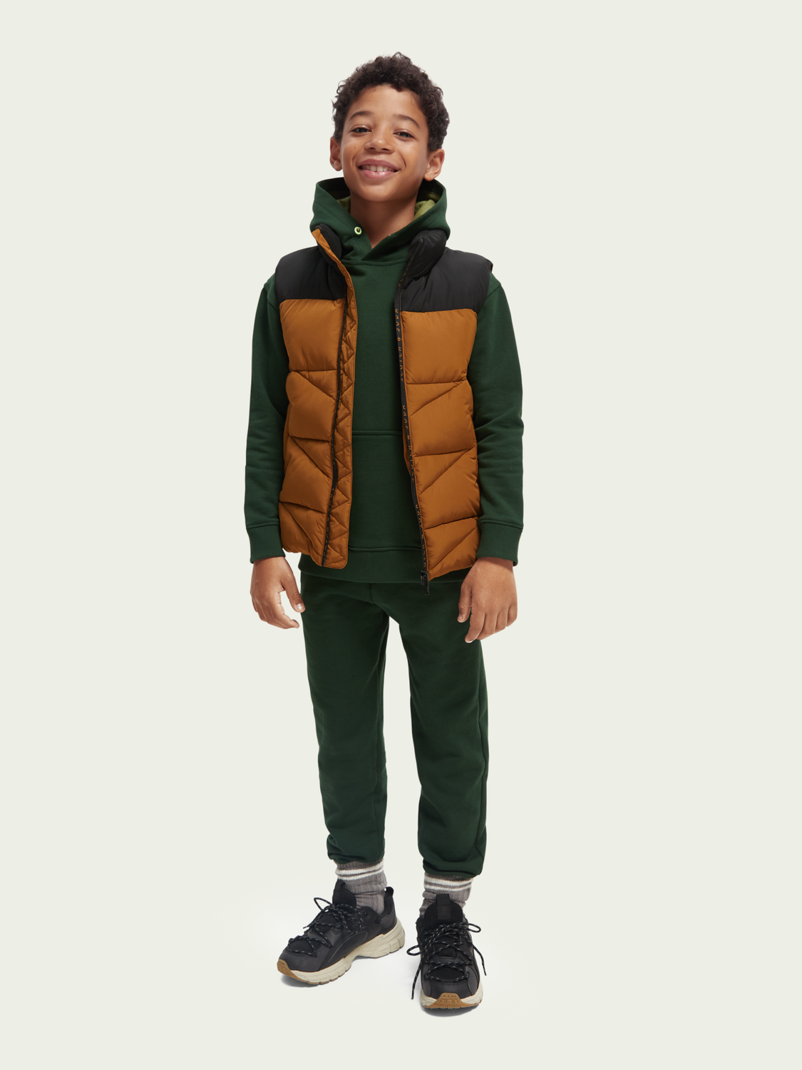 Puffed Water-Repellent Vest