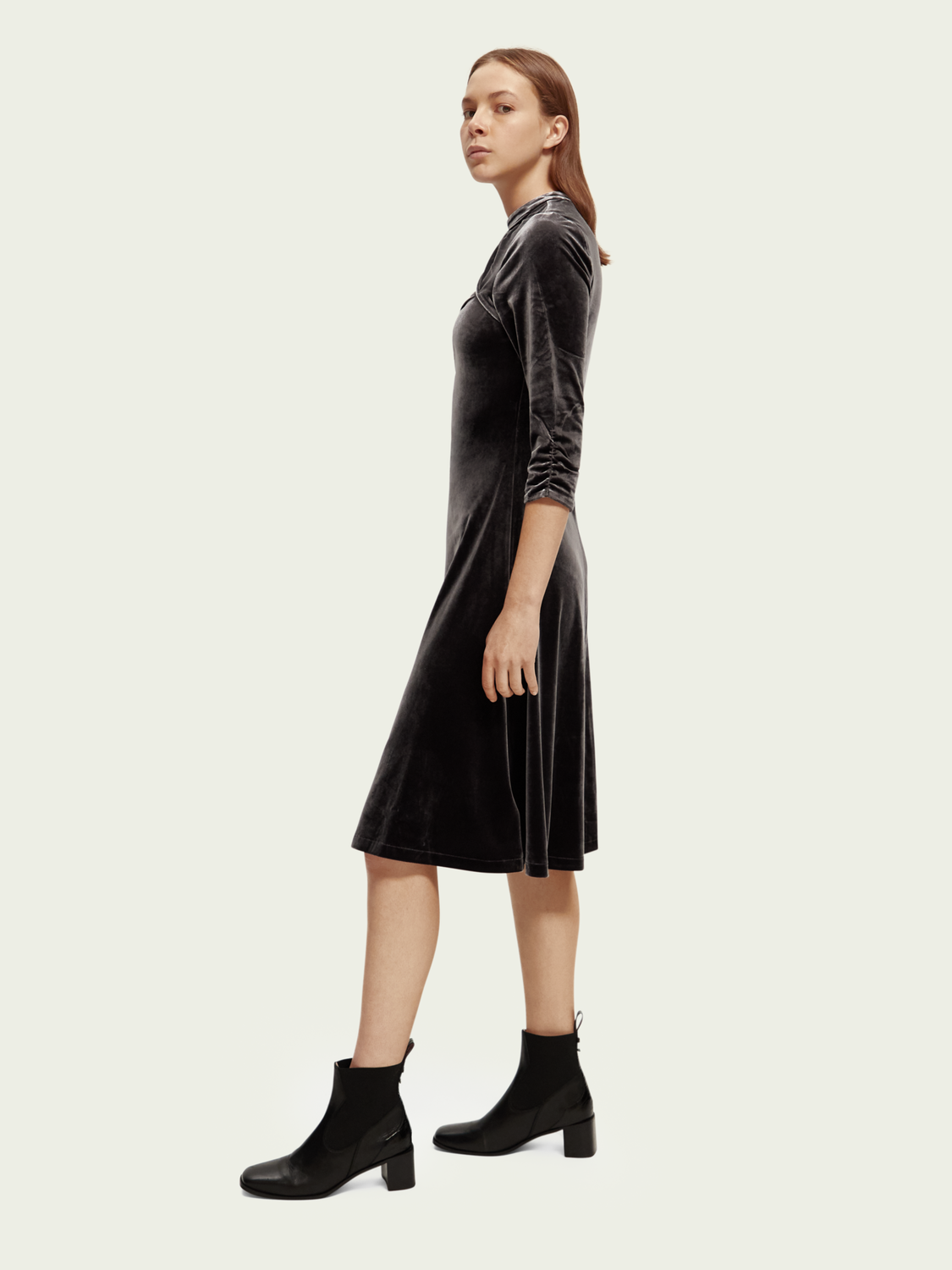 Cut-Out Velvet Midi Dress | scotch & soda outlet