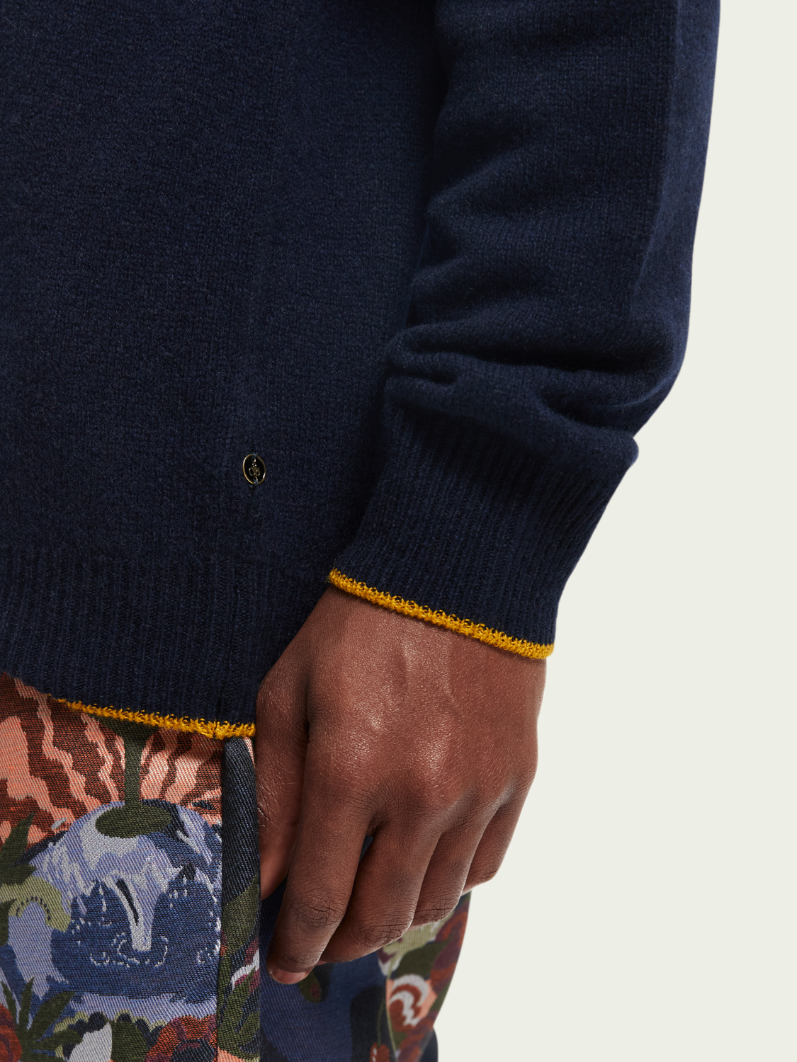 Contrast Trimmed Cashmere Crewneck Sweater | Scotch And Soda Outlet