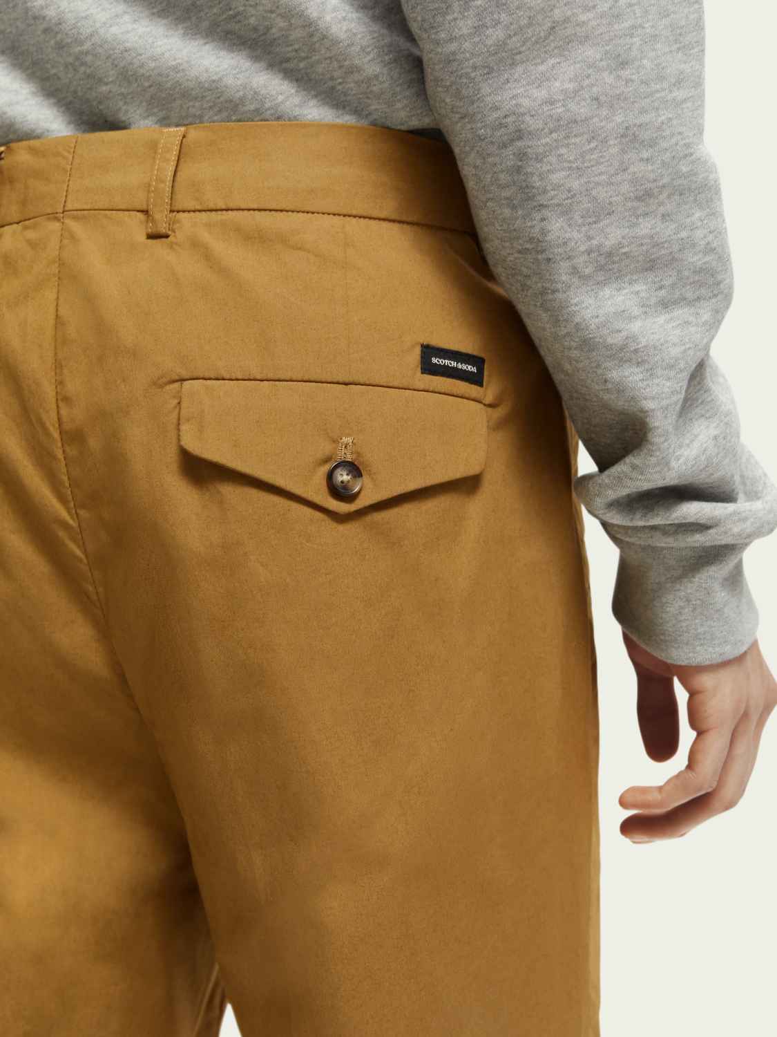 Blake Slim-Fit Pleated Poplin Chino | Scotch And Soda Outlet