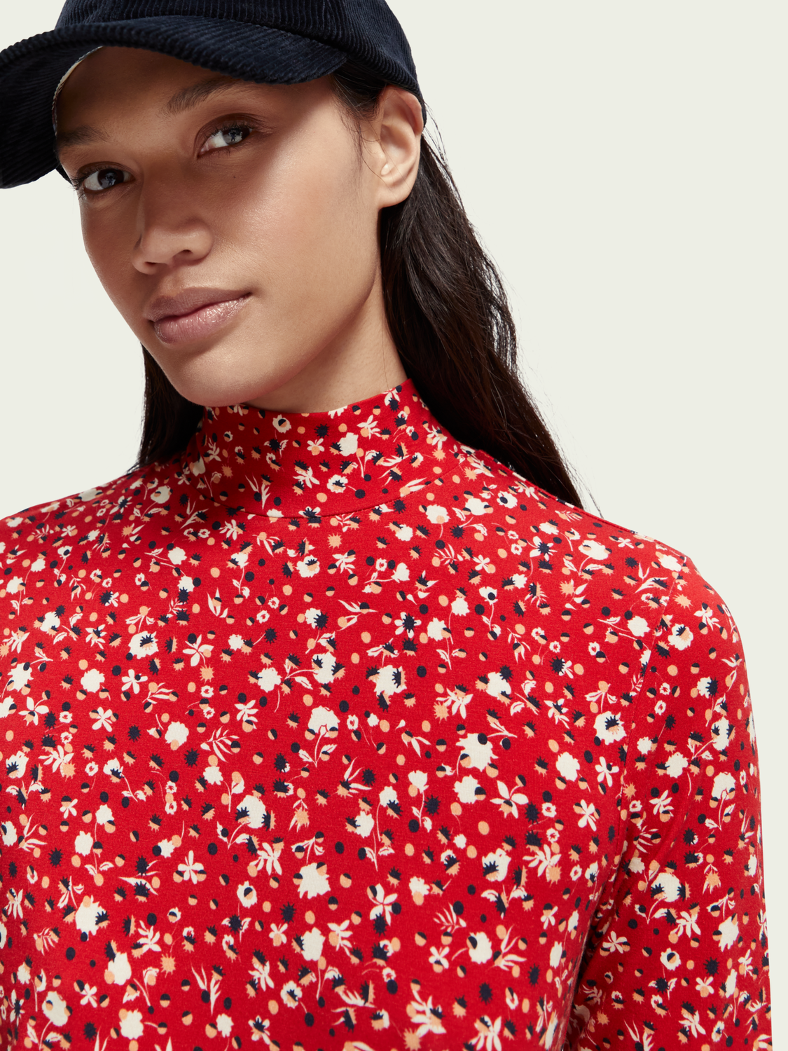 Long-Sleeve Printed Slim Fit Turtleneck T-Shirt | scotch & soda outlet