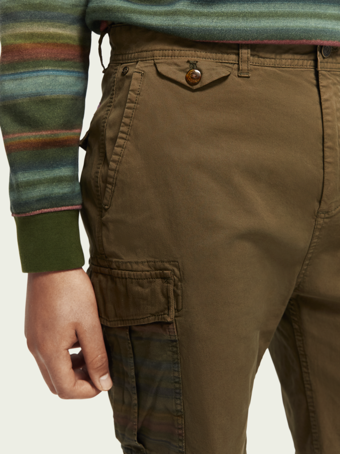 Relaxed-Fit Garment-Dyed Cargo Shorts | Scotch And Soda Outlet