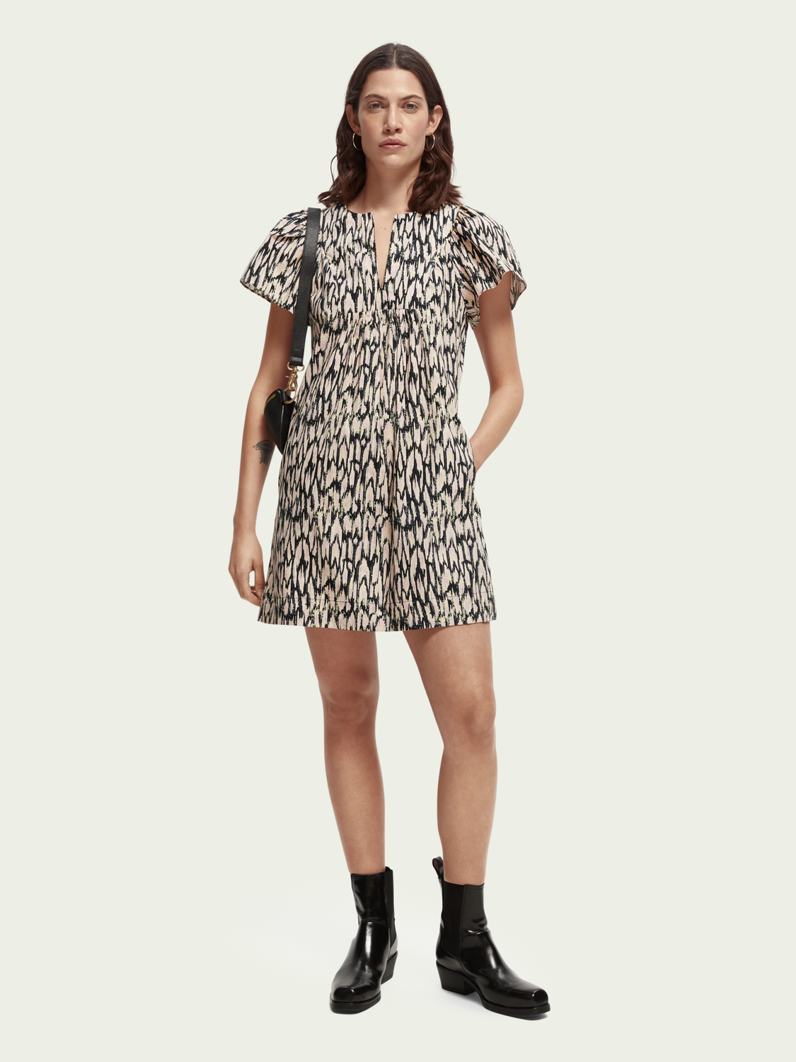 Organic Short Sleeved V-Neck Shift Dress | scotch & soda outlet