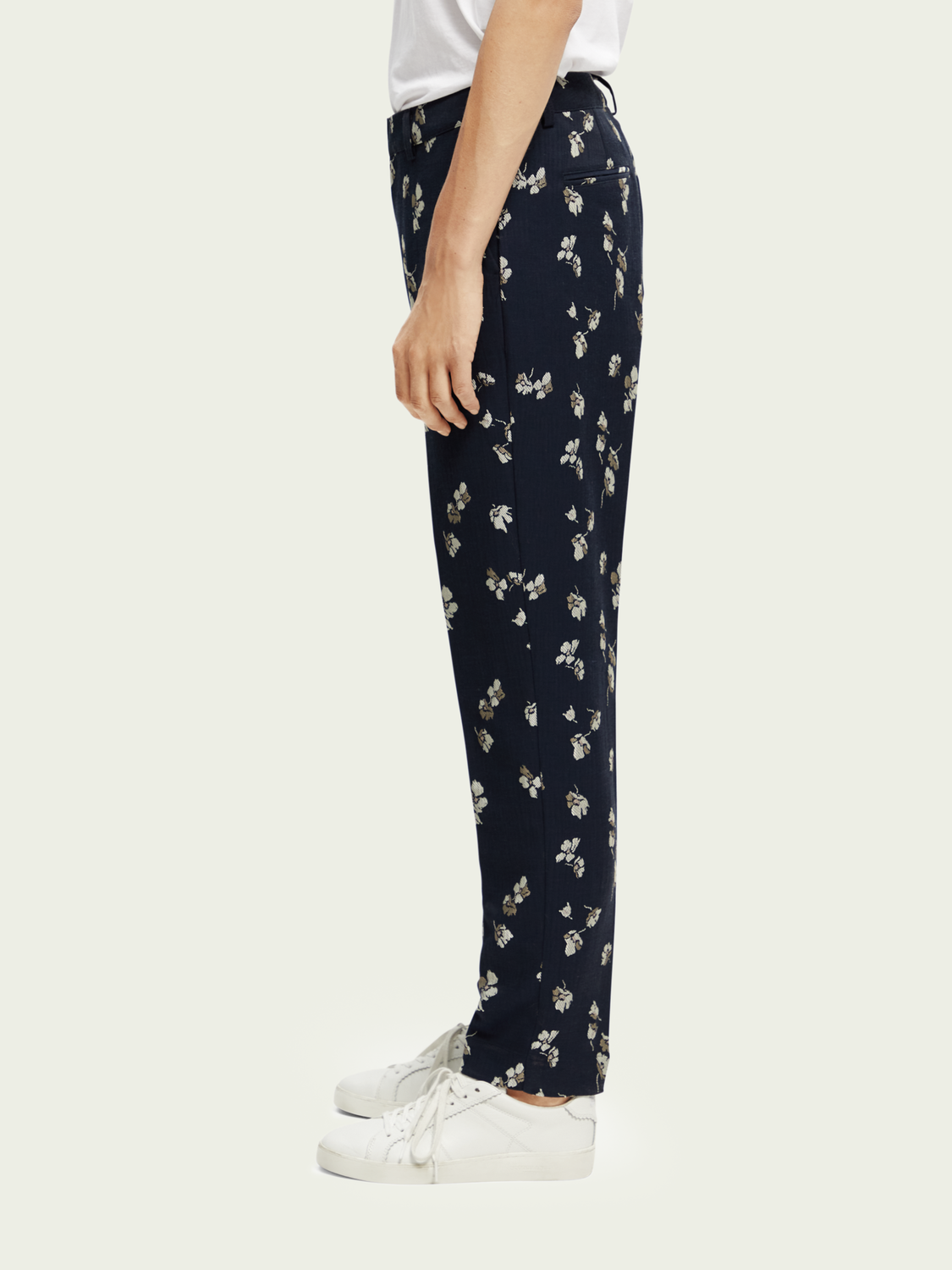 Lowry Mid-Rise Slim Fit Jacquard Trousers | scotch & soda outlet