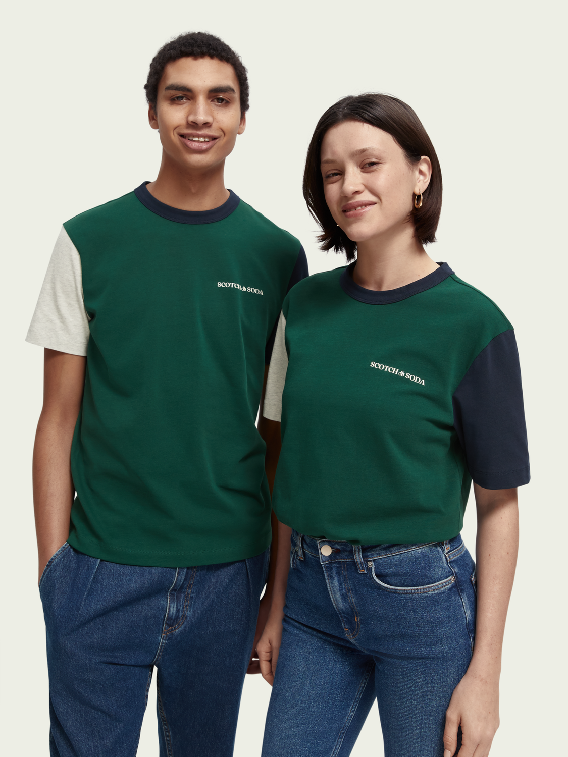 Unisex Organic Cotton Crewneck T-Shirt | scotch & soda outlet