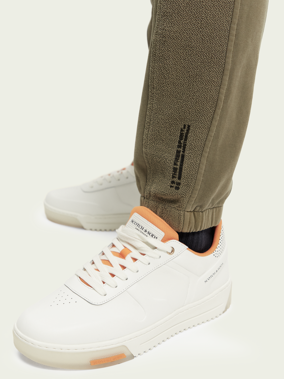 Patched Organic Cotton Felpa Sweatpants | Scotch And Soda Outlet