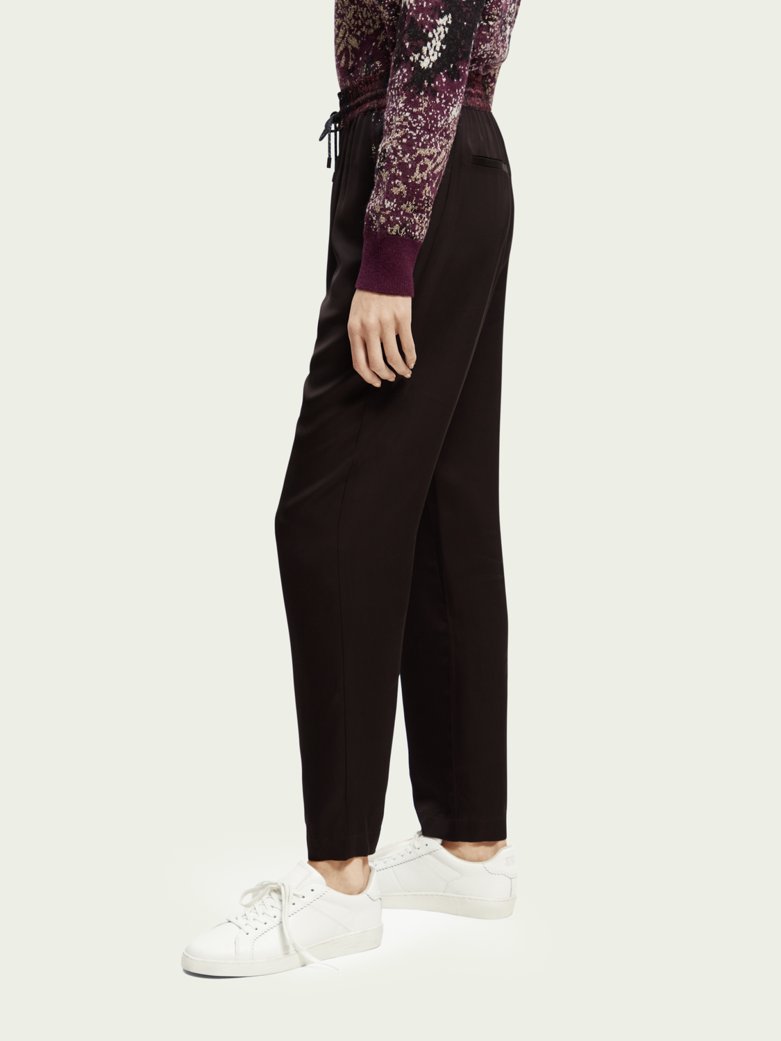 Nina Mid-Rise Tapered Jogger | scotch & soda outlet