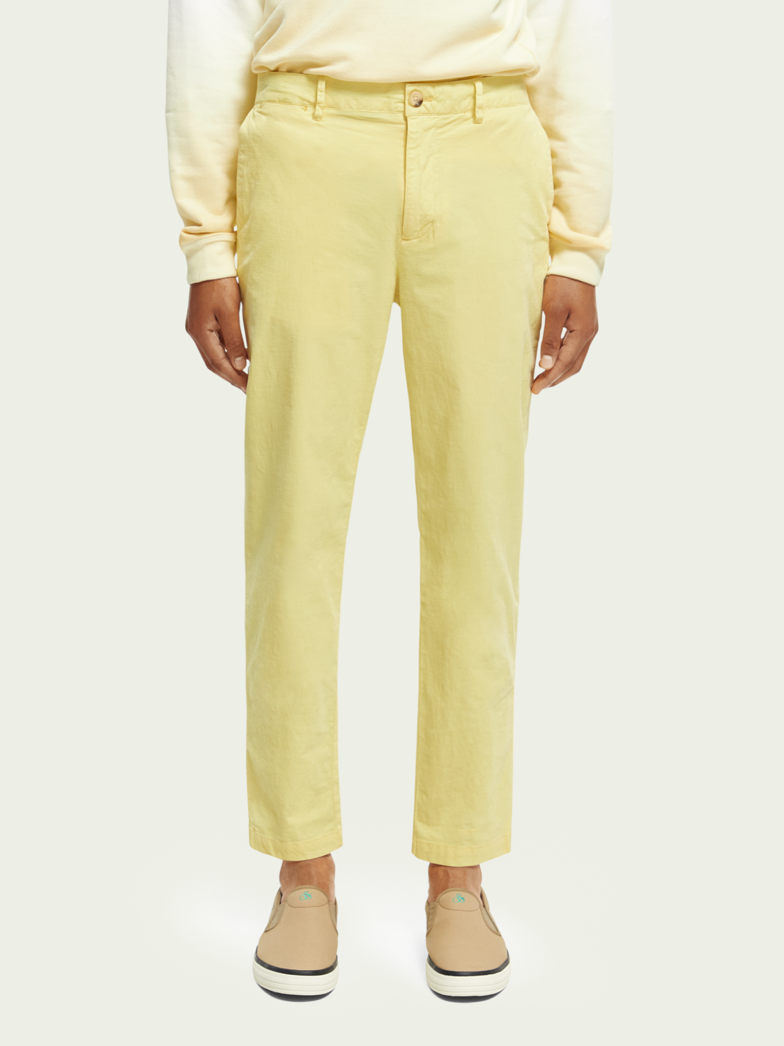 The Drift Regular Tapered-Fit Corduroy Chino | Scotch And Soda Outlet