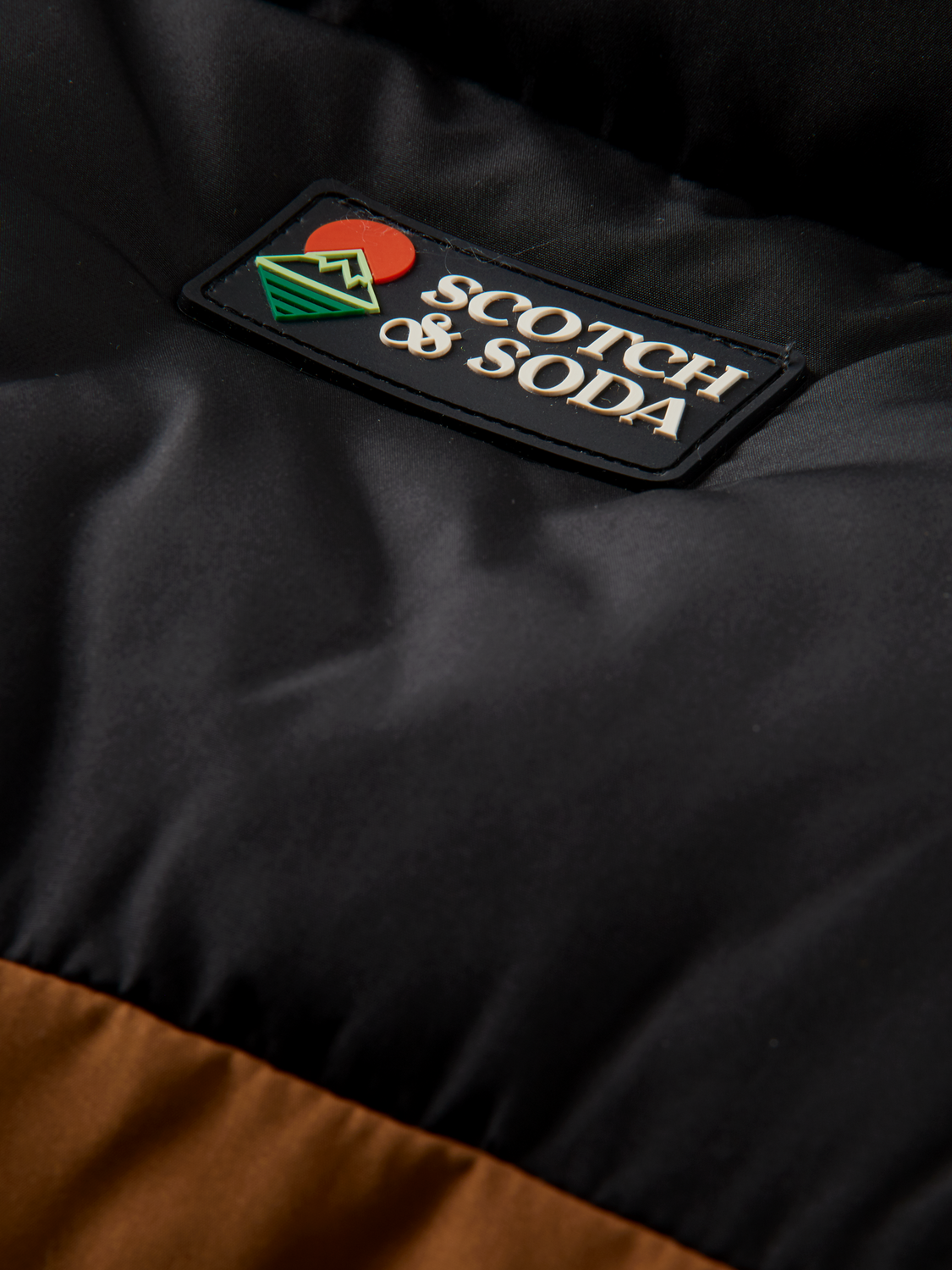 Puffed Water-Repellent Vest