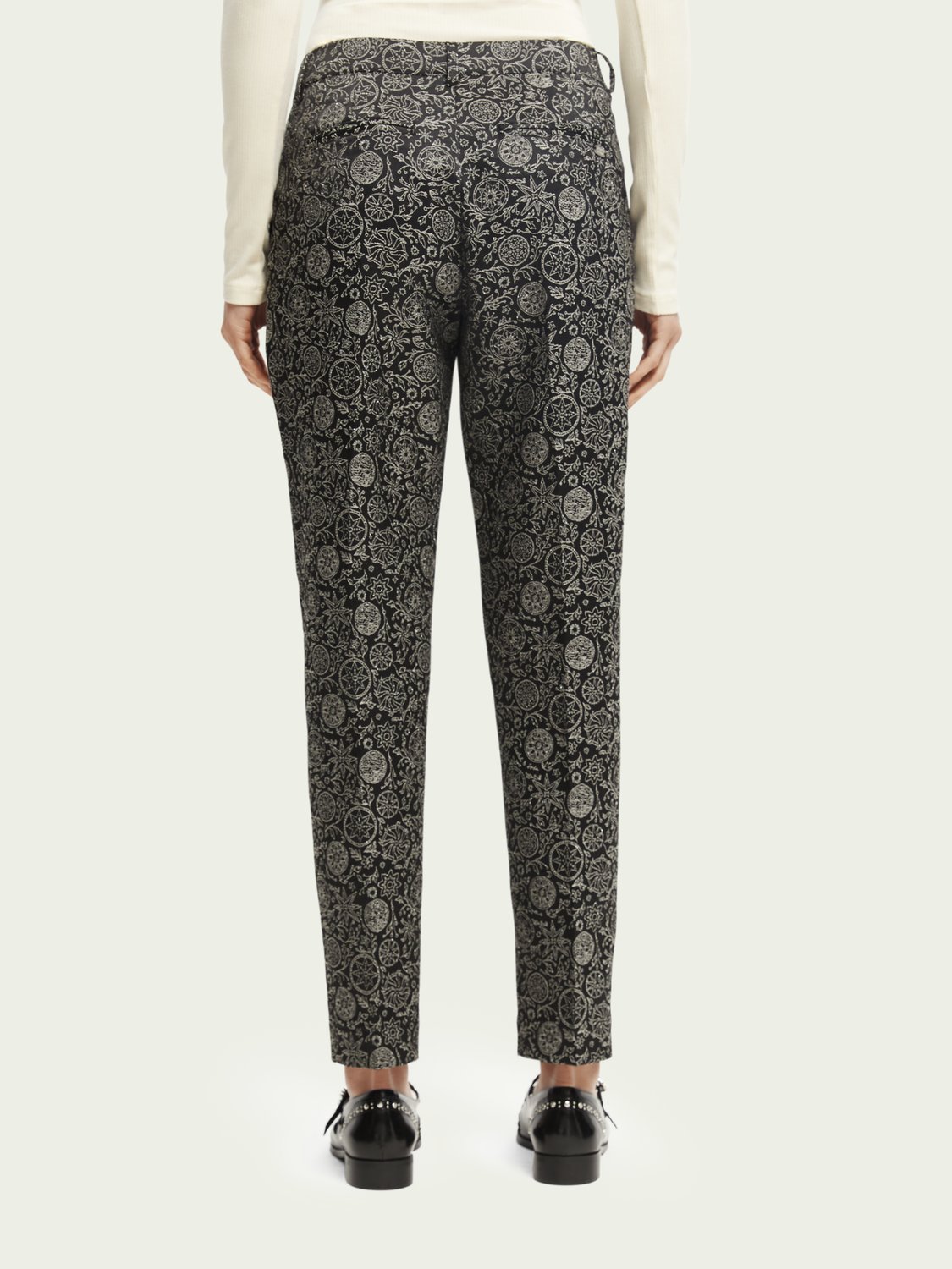 Mid-Rise Tapered Jacquard Trousers | scotch & soda outlet