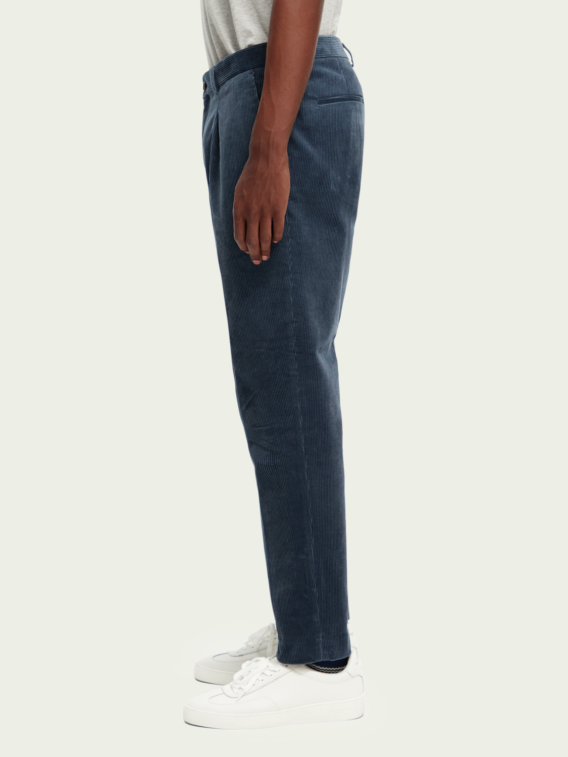 Blake Pleated Corduroy Chino | Scotch And Soda Outlet